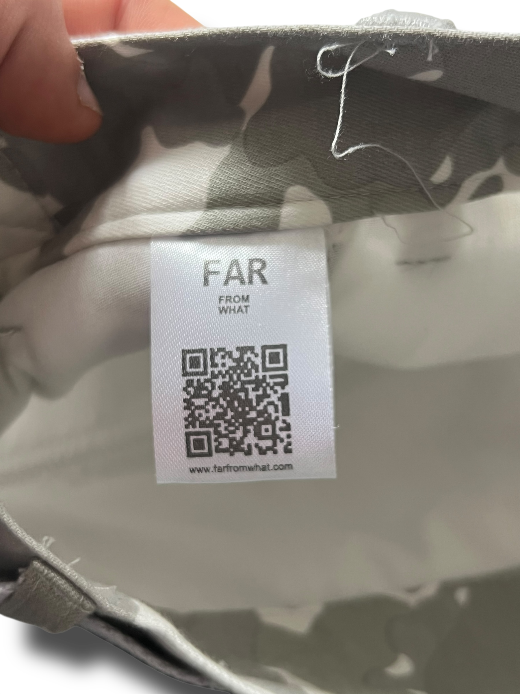 Far from What camo kalhoty