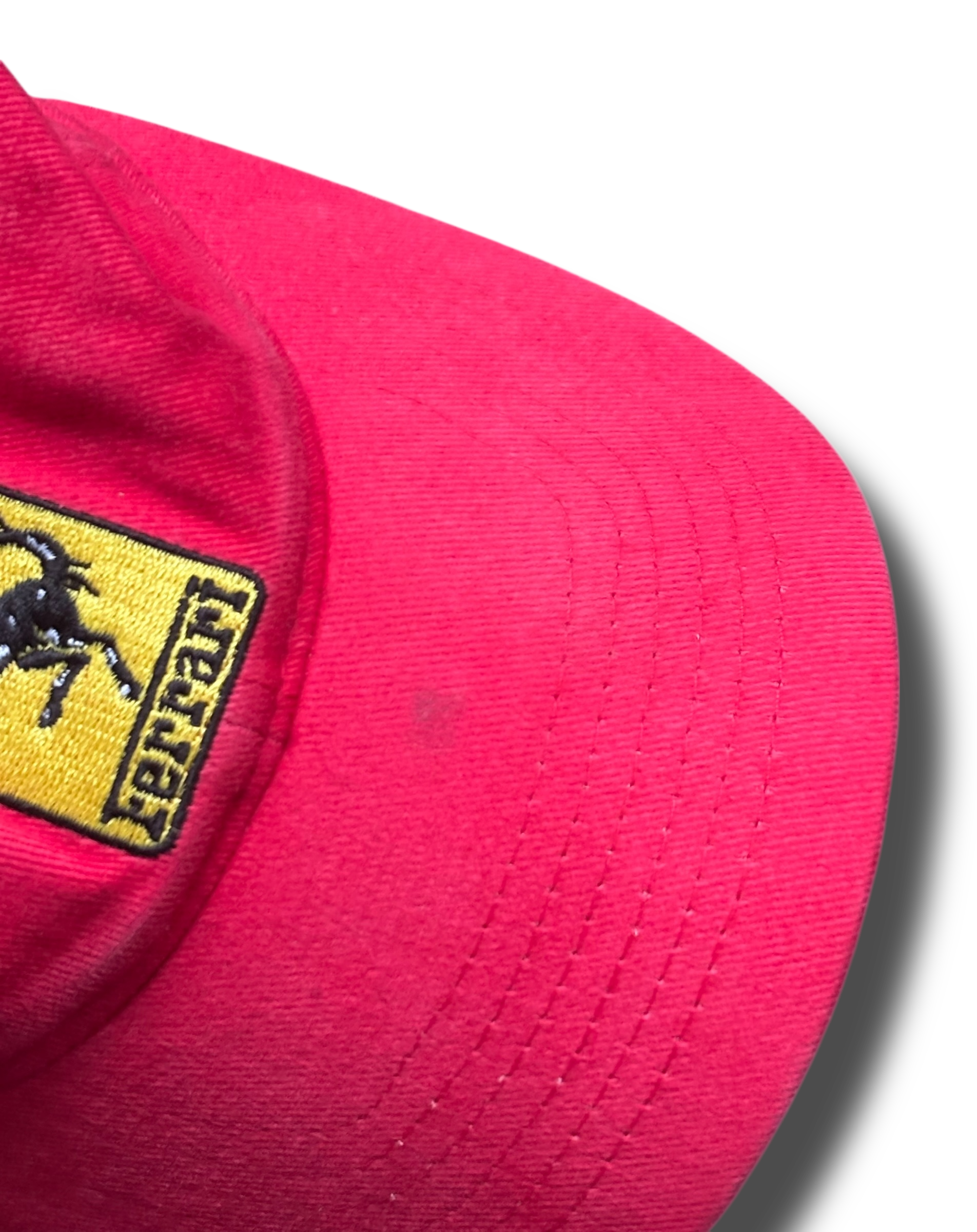 Y2K Ferrari kšiltovka