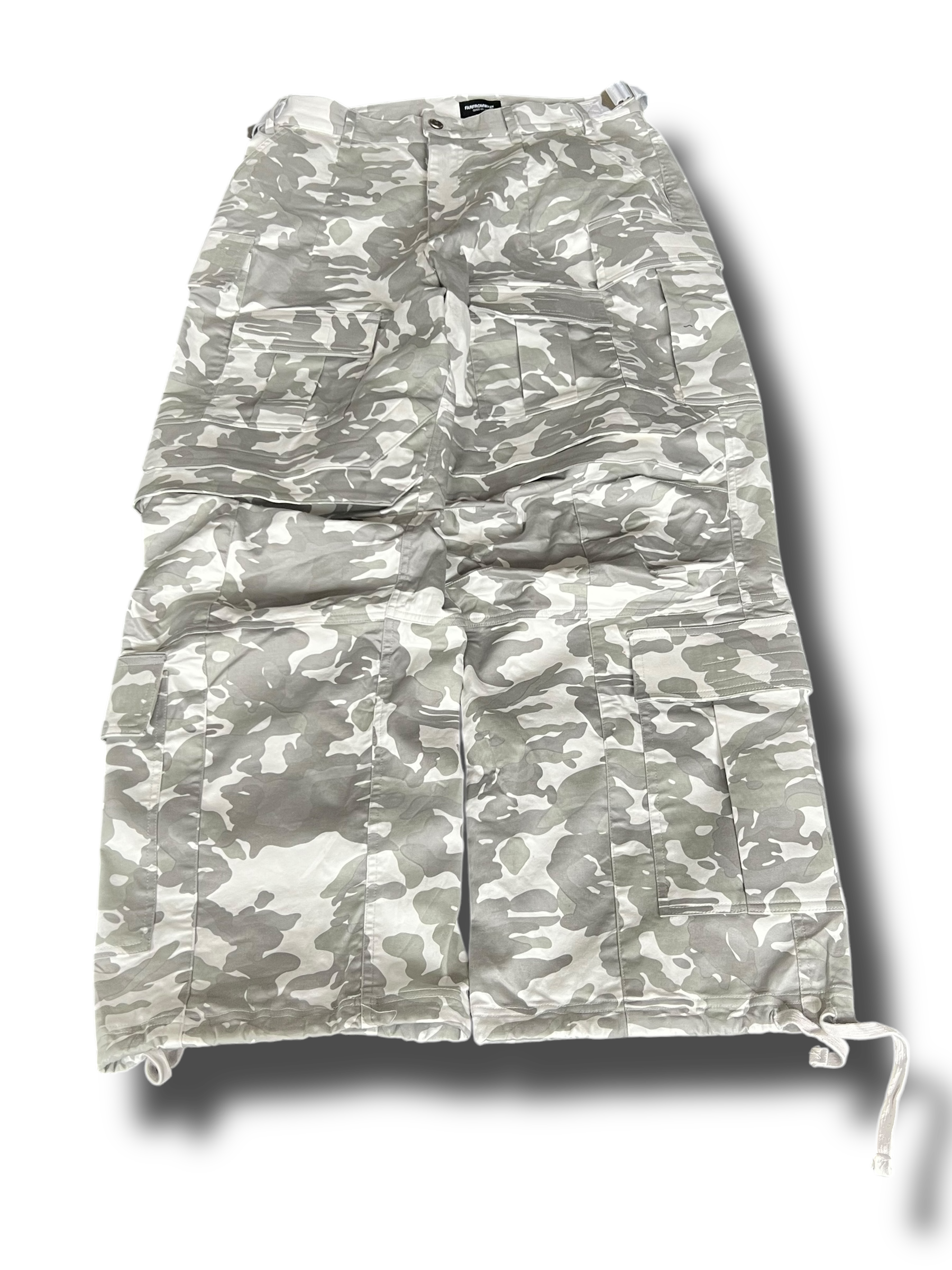 Far from What camo kalhoty