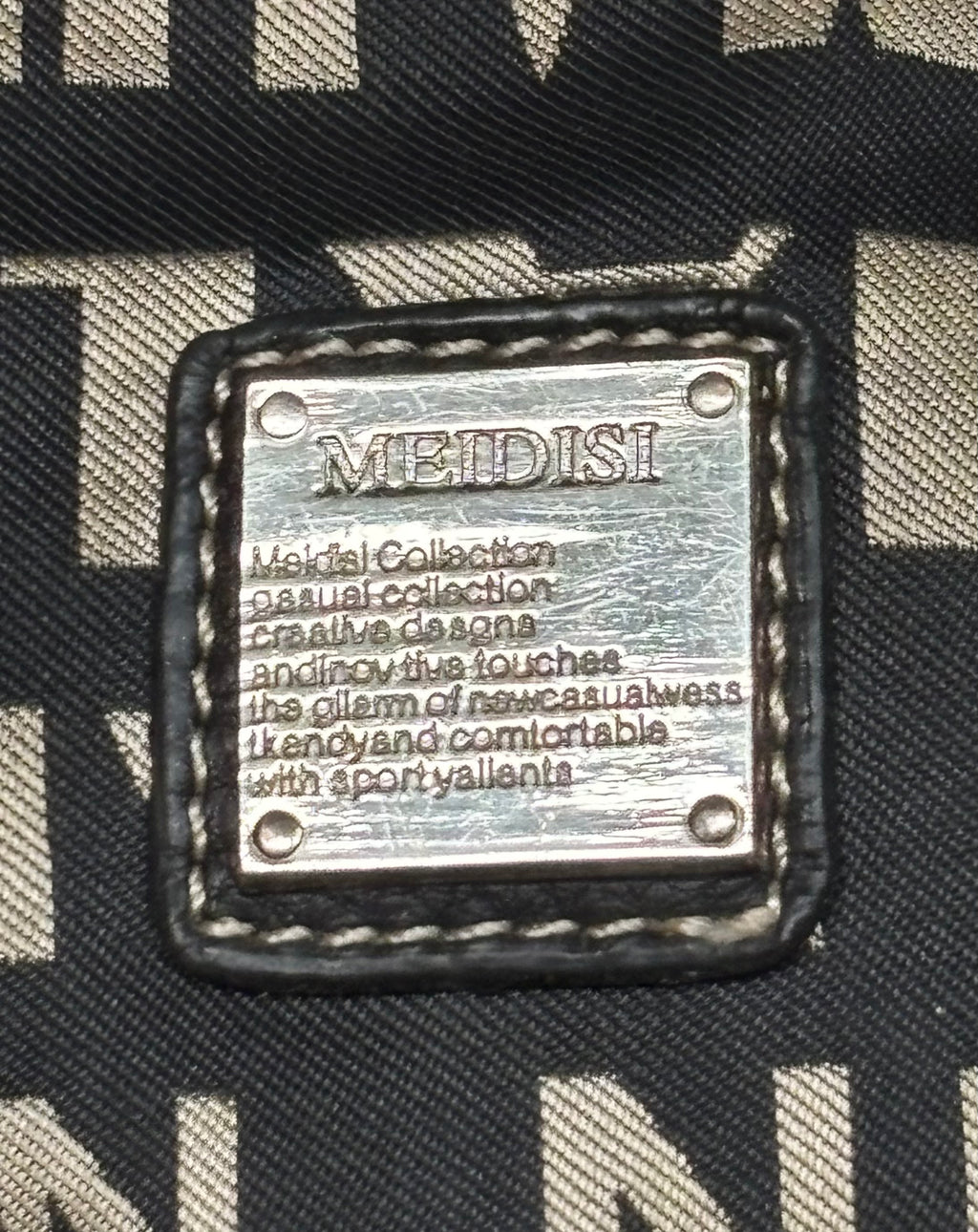 Y2K monogram kabelka