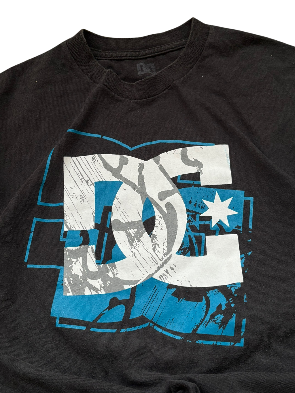 Y2K DC graphic tee