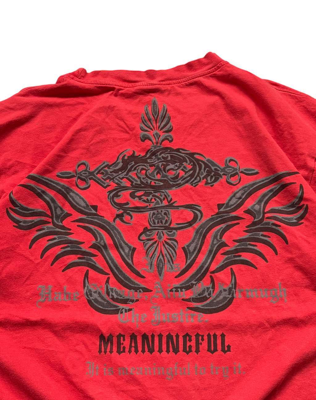 Y2K tribal graphic tričko