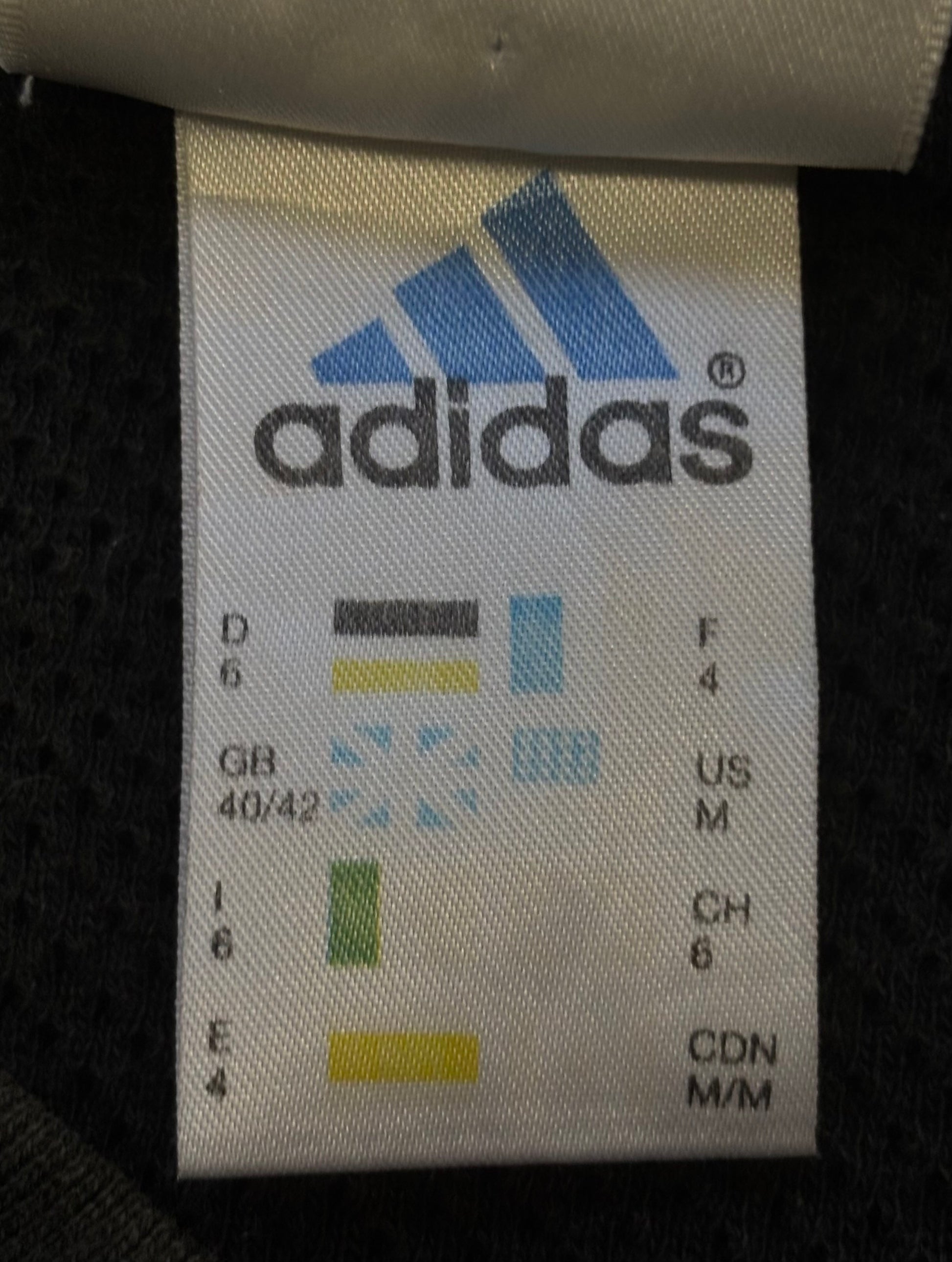 Vintage 90s baggy adidas washed tričko