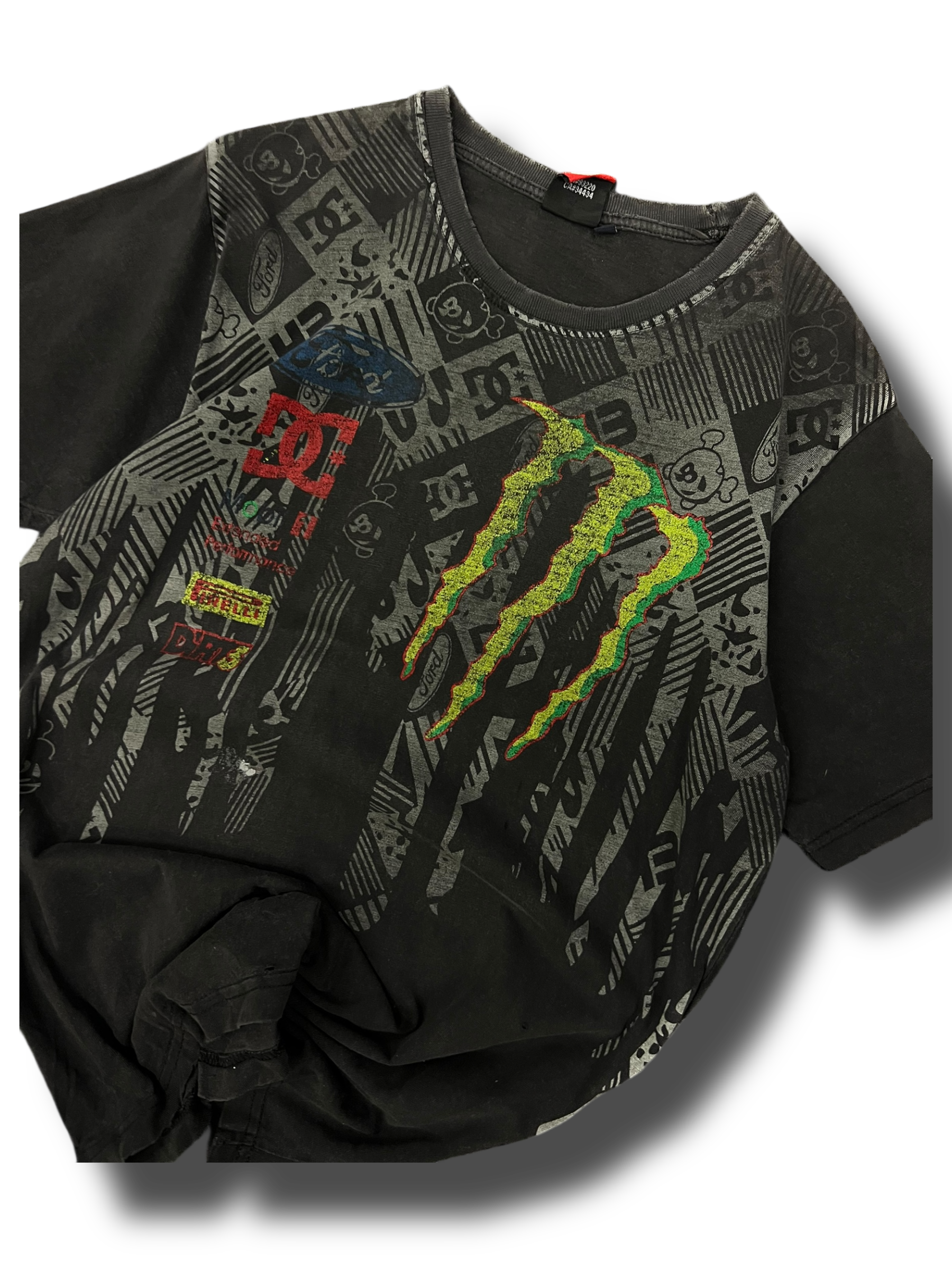 Vintage rare graphic Monster x DC shoes triko