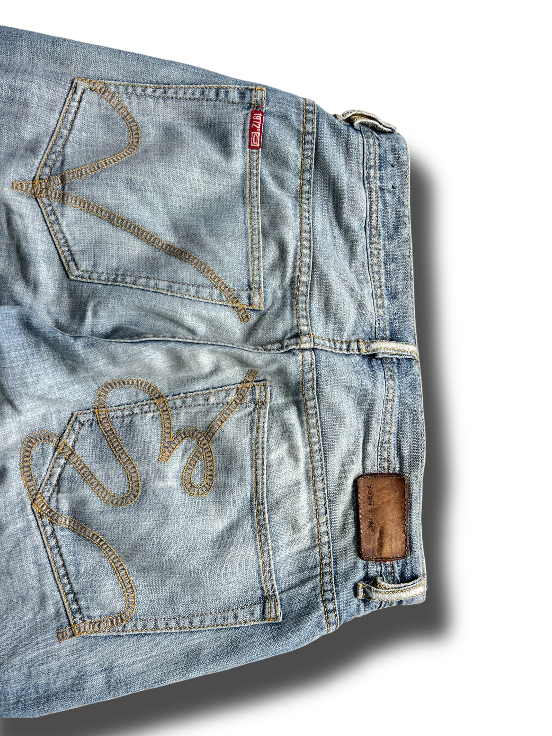 2000s baggy Ecko jorts