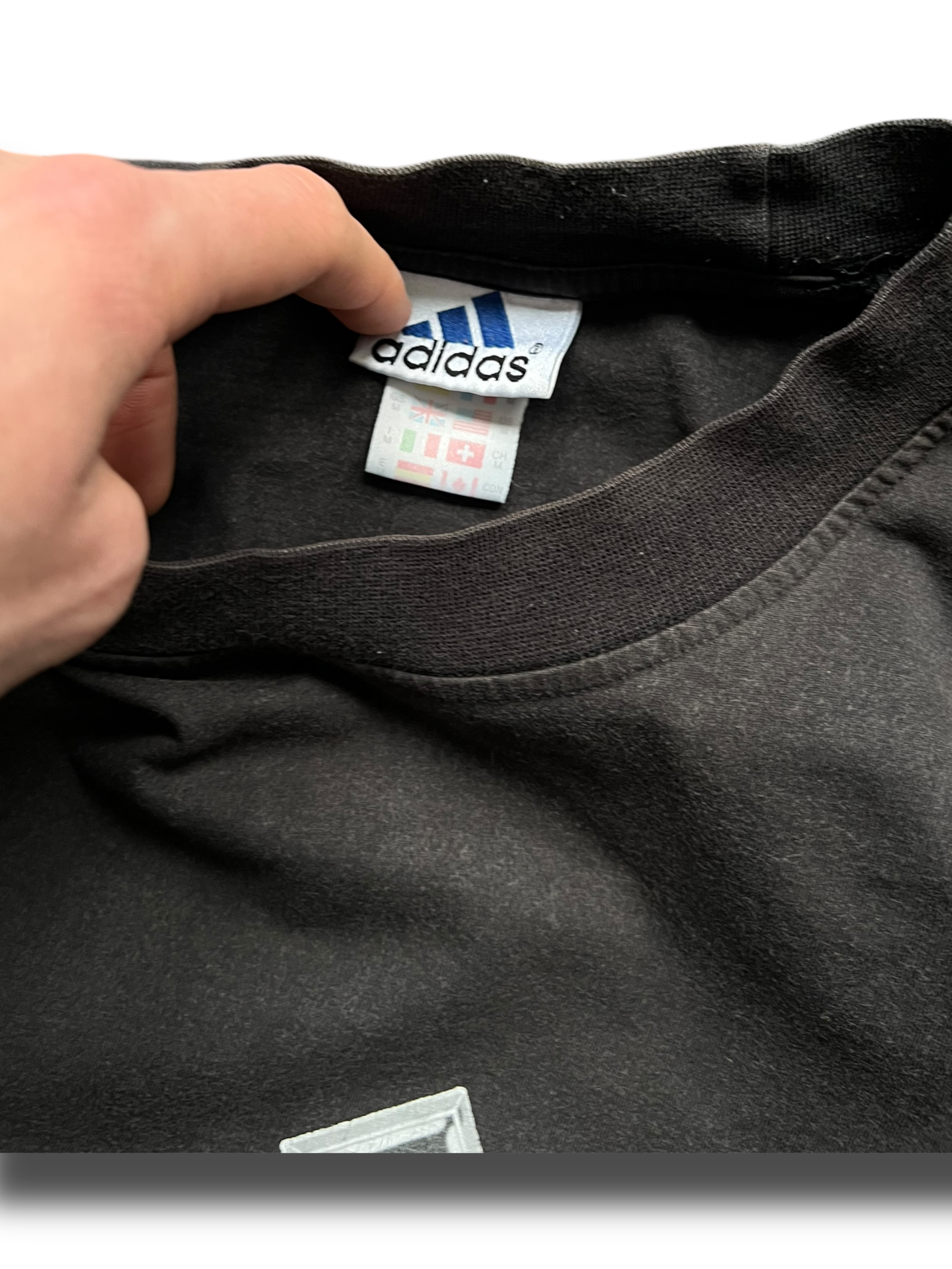 Vintage 90s graphic adidas triko